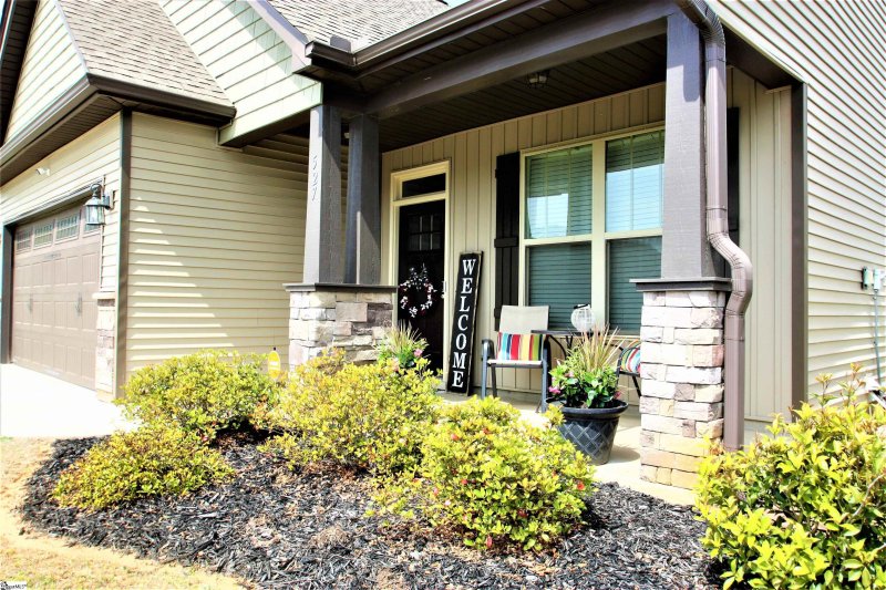 Property image 3 at 527 Chantry Lane, Moore, SC 29369