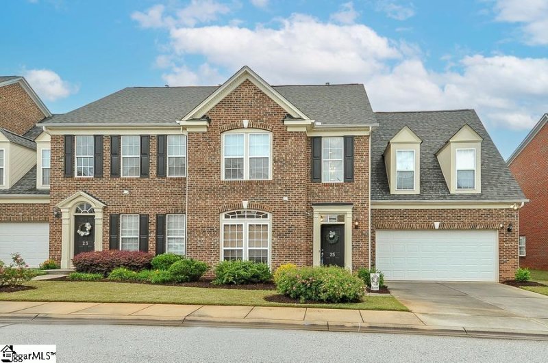 25 Everleigh Court