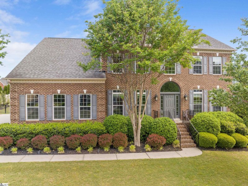 15 Spring Falls Court