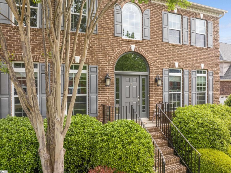 Property image 2 at 15 Spring Falls Court, Greenville, SC 29607