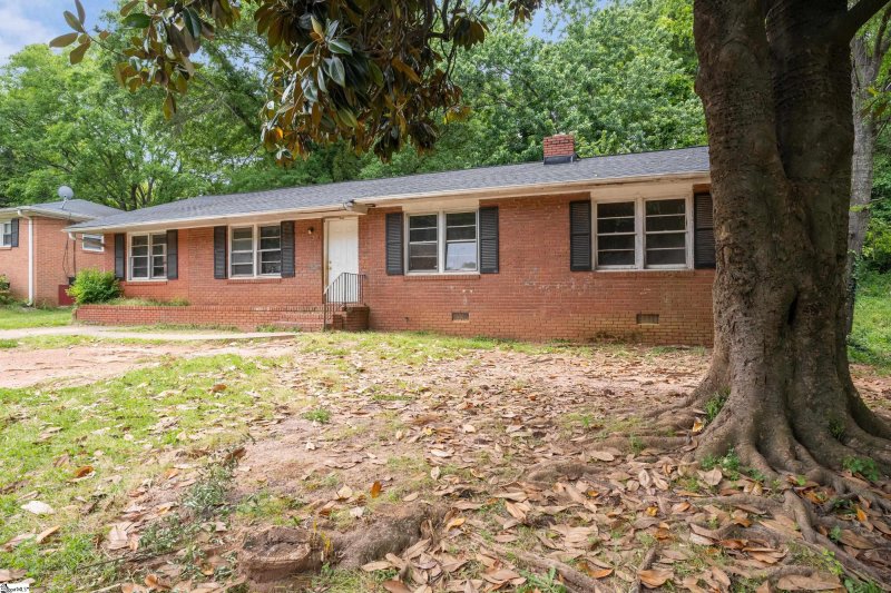 Property image 4 at 214 E Dorchester Boulevard, Greenville, SC 29605