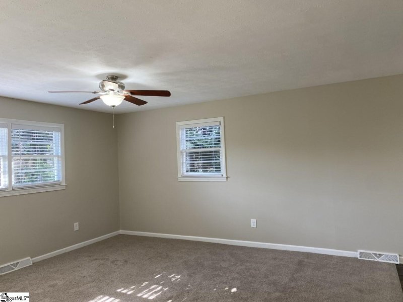 Property image 3 at 115 Delmar Drive, Simpsonville, SC 29680
