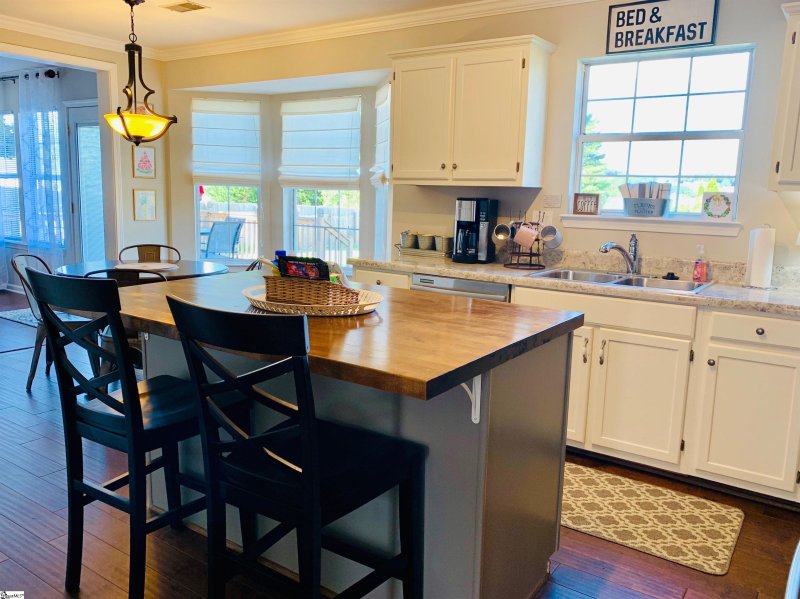 Property image 5 at 414 Rosehaven Way, Greer, SC 29651