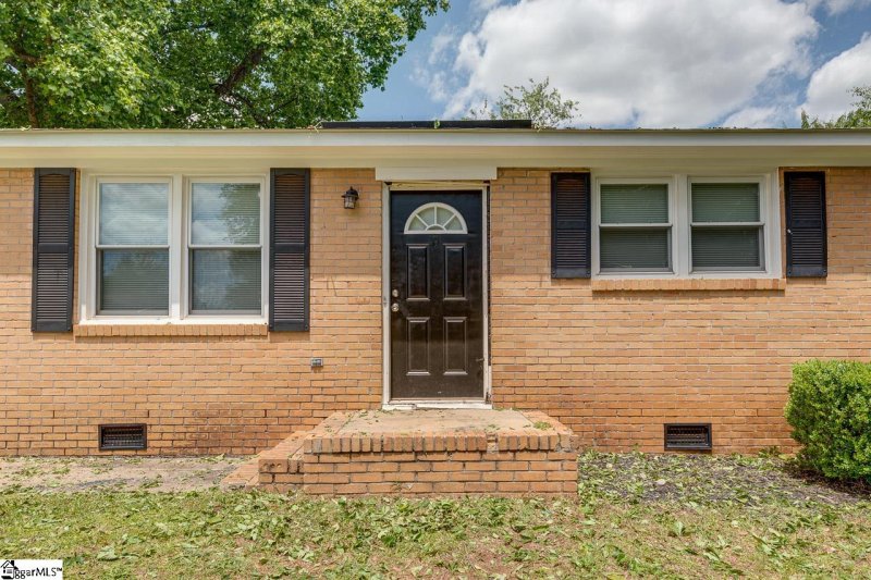 Property image 4 at 9 Picardy Drive, Greenville, SC 29605