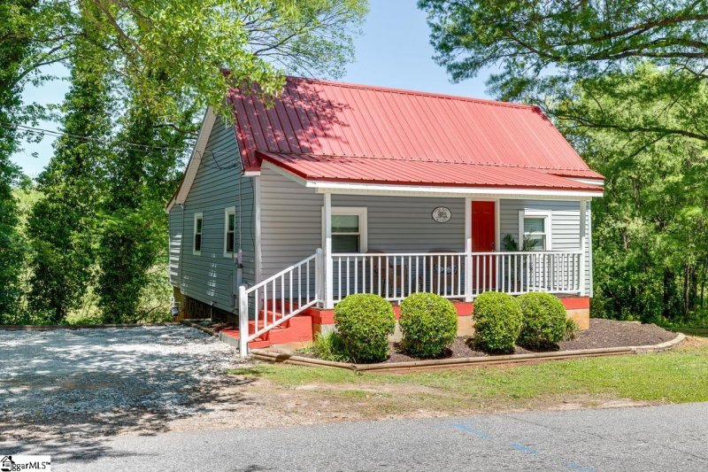 Property image 3 at 198 Willard Street, Greenville, SC 29611