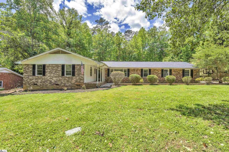 108 Kingsley Drive