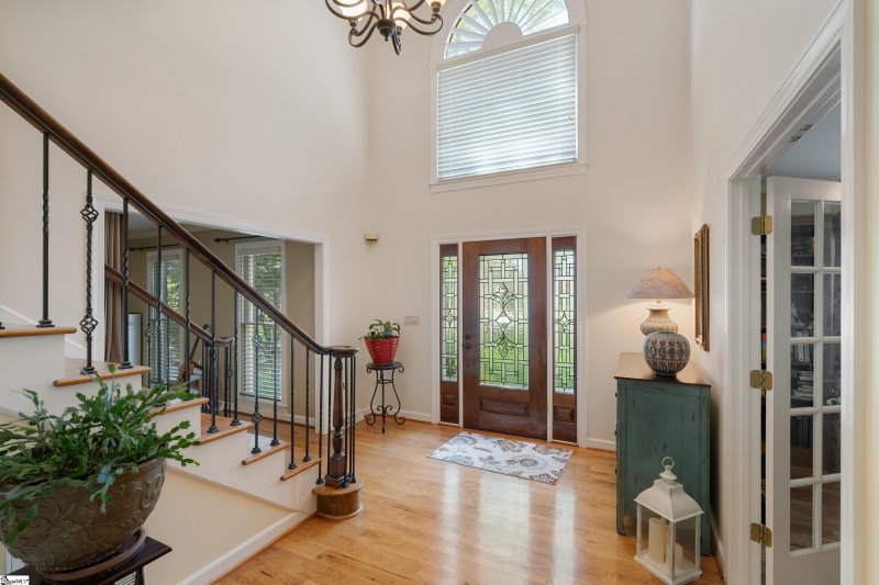 Property image 3 at 201 Huntcliff Drive, Taylors, SC 29687