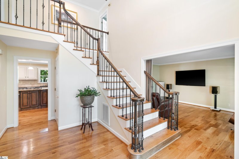 Property image 4 at 201 Huntcliff Drive, Taylors, SC 29687