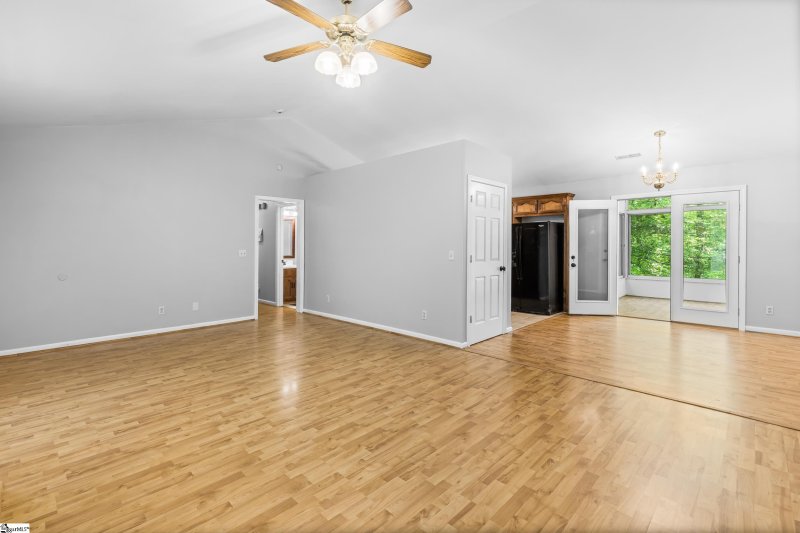 Property image 2 at 1415 Winding Way, Taylors, SC 29687-4439
