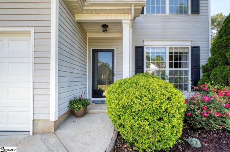 Property image 2 at 16 Box Tree Way, Greenville, SC 29605