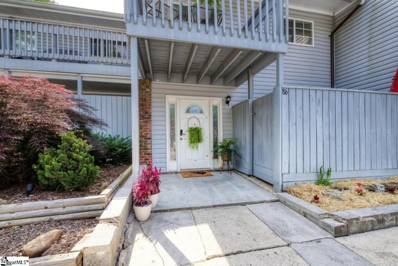 Property image 2 at 86 Topsail Court, Greenville, SC 29611