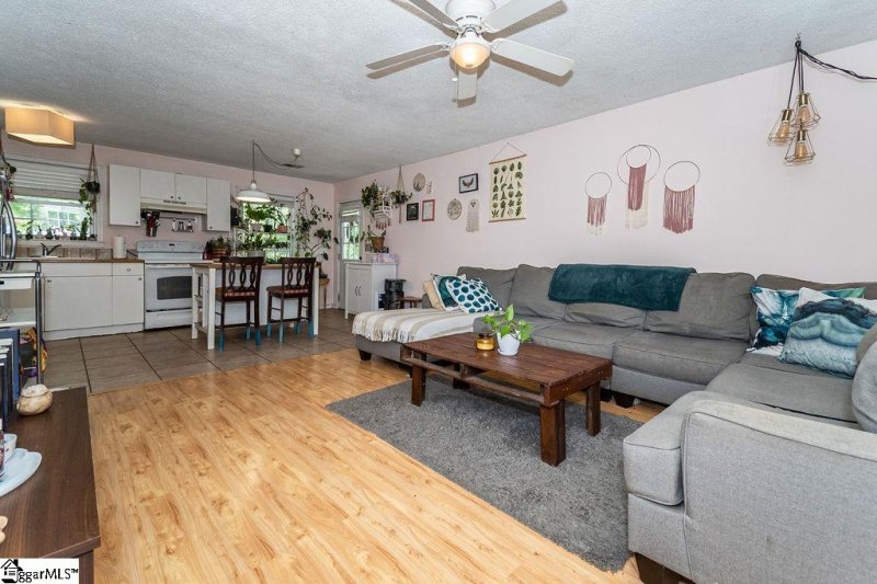 Property image 3 at 16 Woodmere Court, Williamston, SC 29697