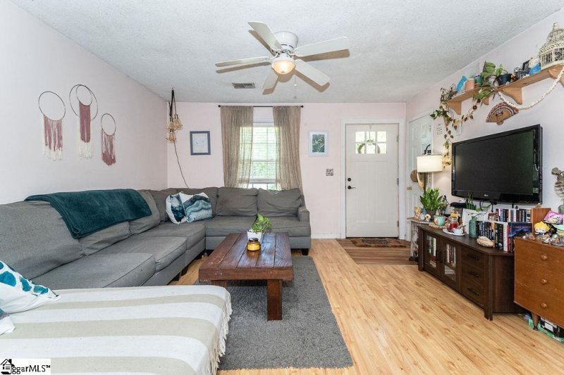 Property image 5 at 16 Woodmere Court, Williamston, SC 29697