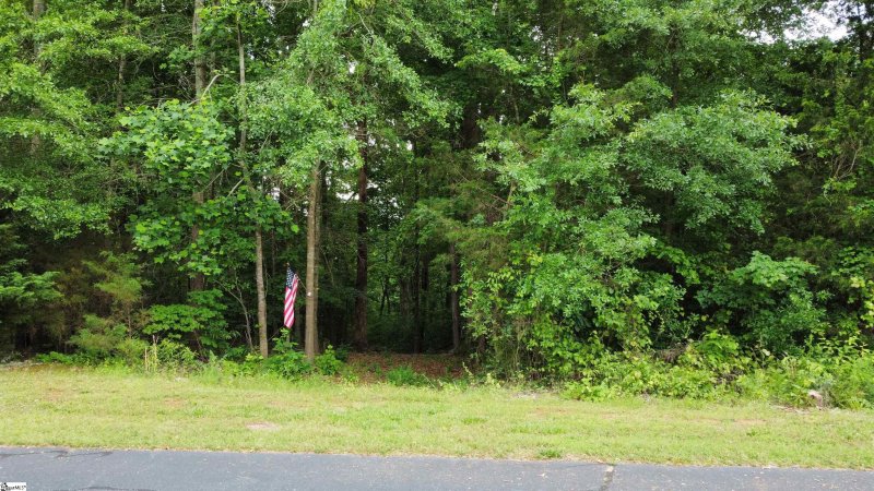 Property image 2 at 0 Pointe Wildwood Drive, Seneca, SC 29678