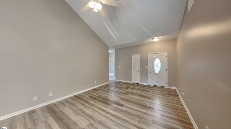 Property image 2 at 109 Glen Crest Drive, Moore, SC 29369