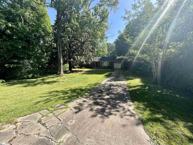 Property image 4 at 110 Legrand Boulevard, Greenville, SC 29607