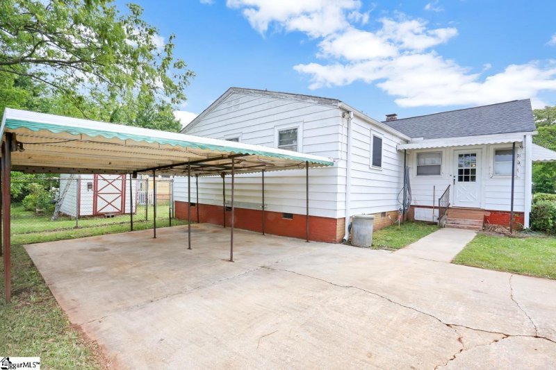 Property image 3 at 18 Old Paris Mountain Road, Greenville, SC 29609-4515