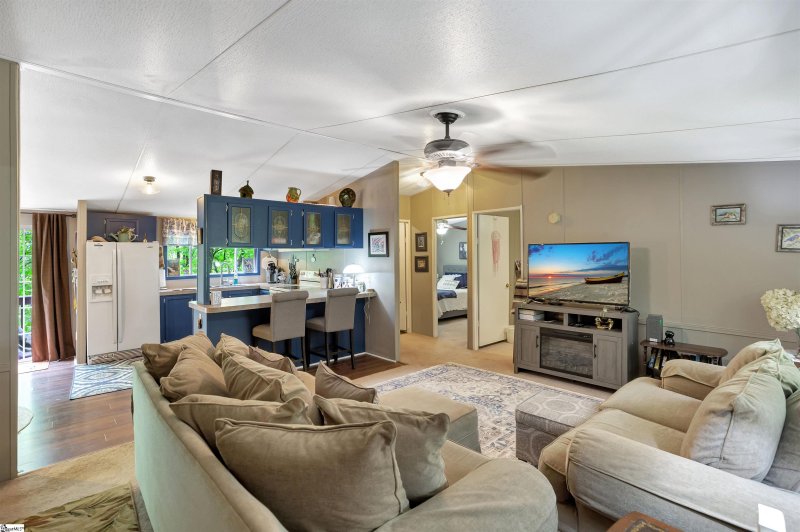 Property image 3 at 274 S Port Bass Road, Fair Play, SC 29643