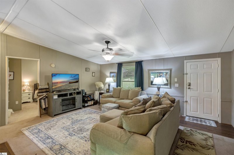 Property image 4 at 274 S Port Bass Road, Fair Play, SC 29643