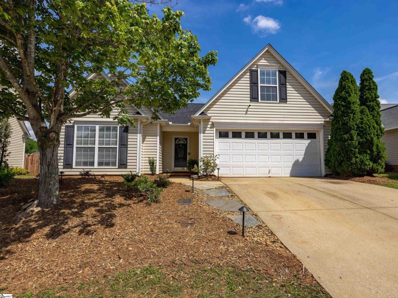 Property image 3 at 213 Grimes Drive, Simpsonville, SC 29681