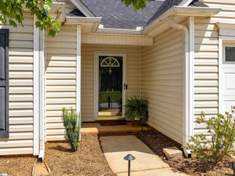 Property image 4 at 213 Grimes Drive, Simpsonville, SC 29681