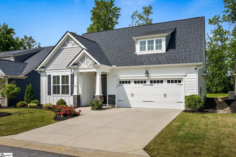 112 Sunlit Drive