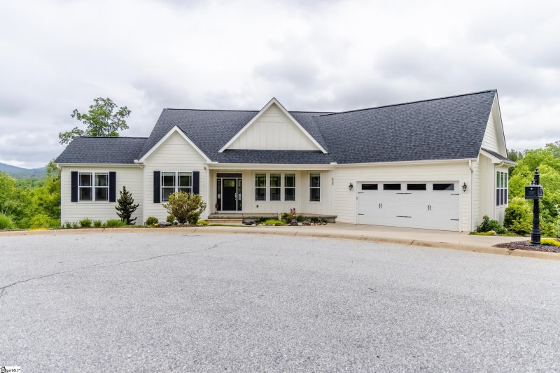 Property image 2 at 228 Deer Thicket Way, Taylors, SC 29687