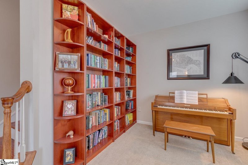 Property image 3 at 8 Montpelier Drive, Greer, SC 29650