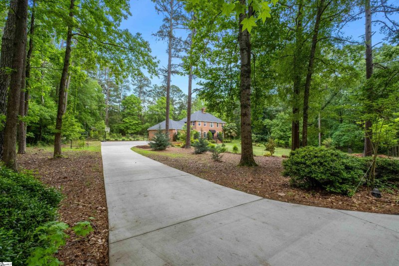 Property image 3 at 102 Wilderness Drive, Laurens, SC 29360