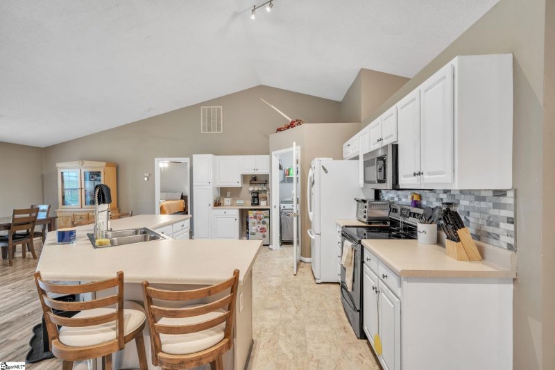 Property image 4 at 103 Sunny Ray Drive, Duncan, SC 29334