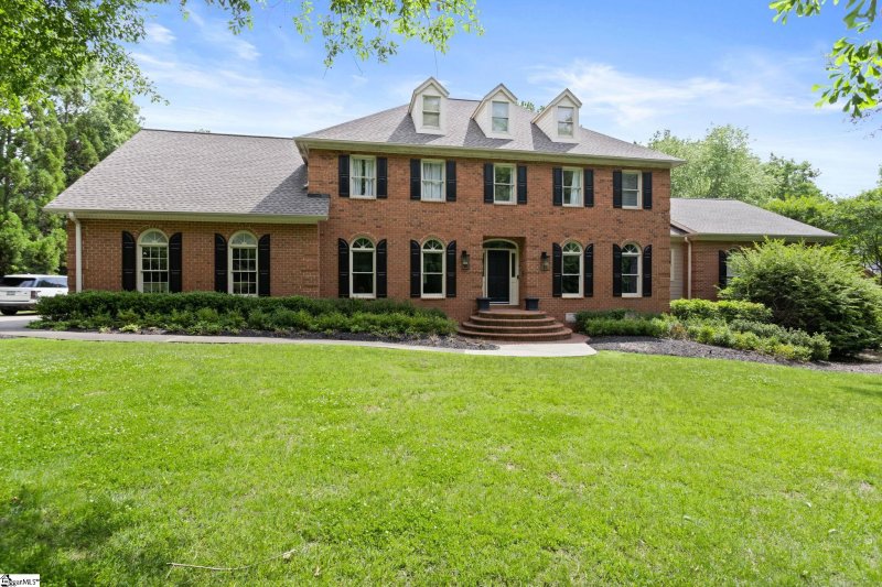 Property image 2 at 207 Muirfield Drive, Spartanburg, SC 29306