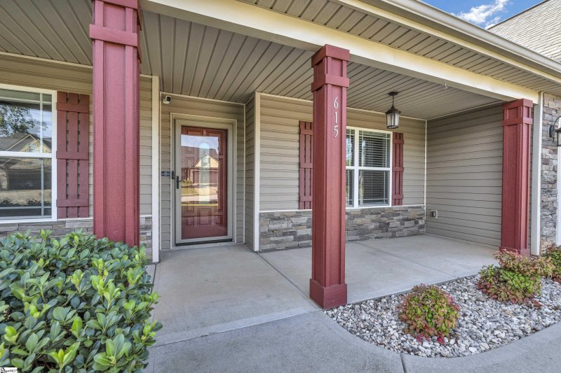 Property image 3 of 615 Marchbanks Road in Glen Lake, Boiling Springs, SC 29316