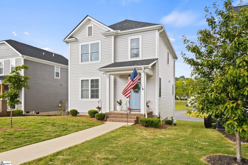 Property image 2 at 22 Arrington Avenue, Greenville, SC 29617