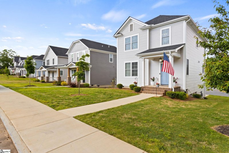 Property image 3 at 22 Arrington Avenue, Greenville, SC 29617