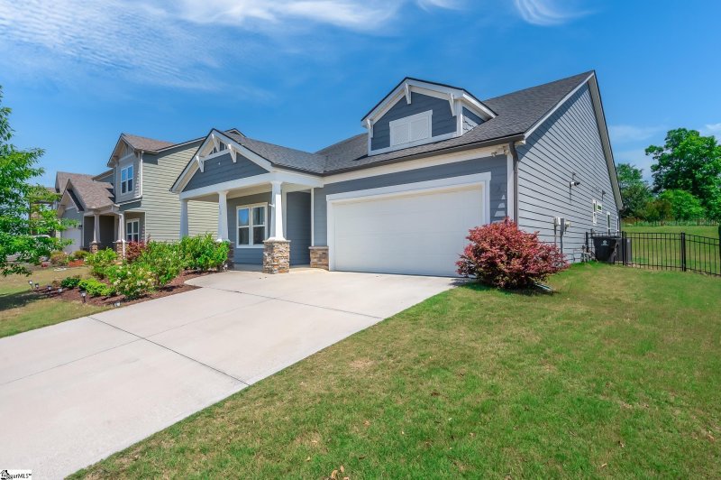 Property image 3 at 216 Blue Danube Drive, Simpsonville, SC 29681