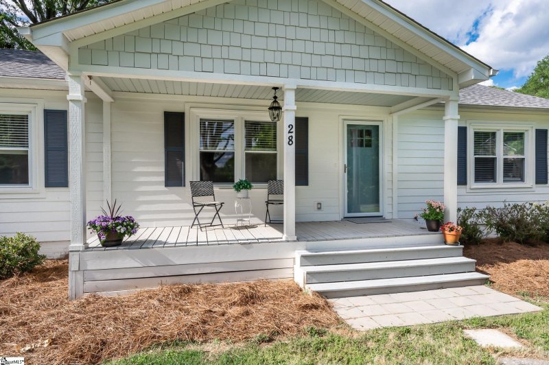 Property image 2 at 28 Brentwood Drive, Greenville, SC 29609