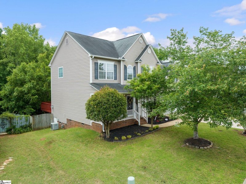 Property image 3 at 304 Grimes Drive, Simpsonville, SC 28681