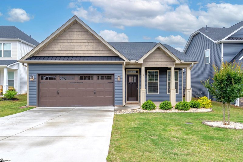 3 Royal Pine Way