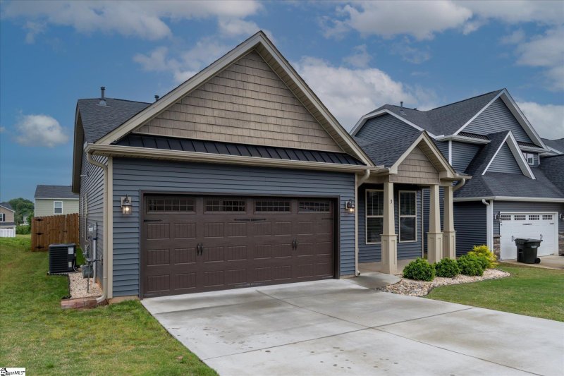 Property image 3 at 3 Royal Pine Way, Greer, SC 29650