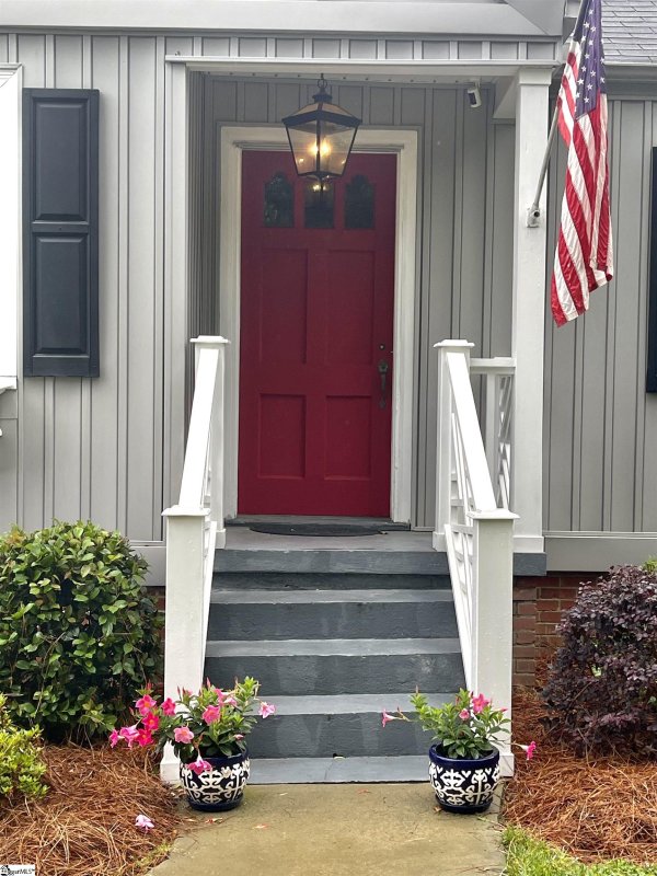 Property image 2 at 110 Willow Springs Drive, Greenville, SC 29607