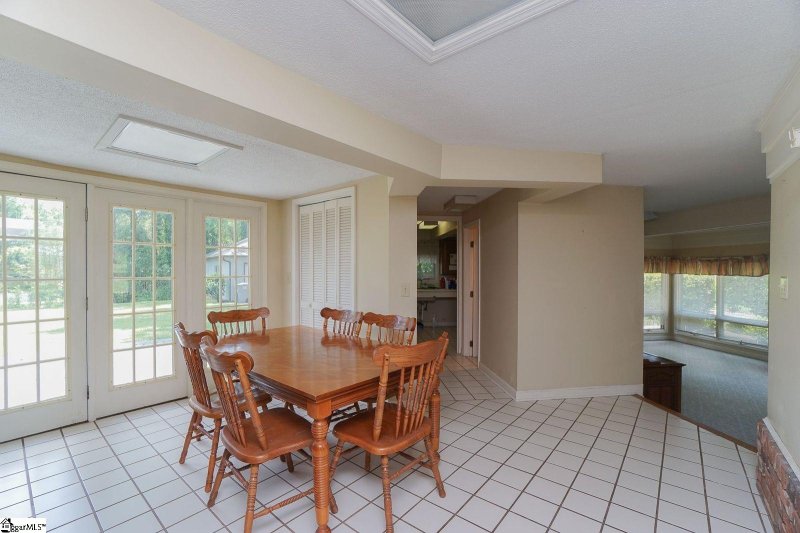 Property image 5 at 208 Sweetbriar Road, Greenville, SC 29615