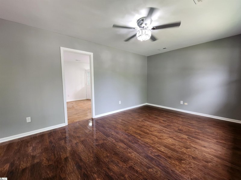 Property image 3 at 135 Raintree Drive, Spartanburg, SC 29301