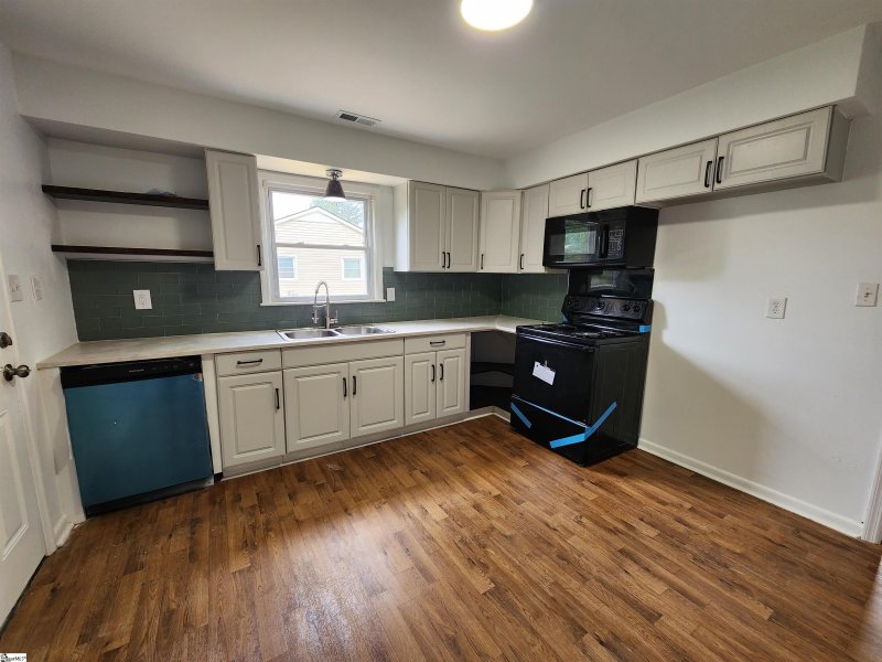 Property image 4 at 135 Raintree Drive, Spartanburg, SC 29301