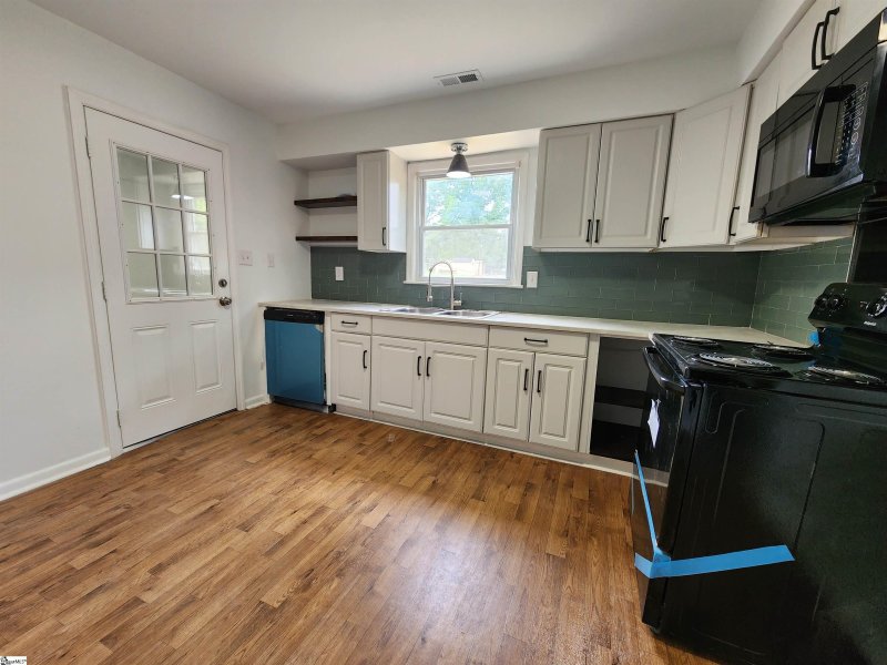 Property image 5 at 135 Raintree Drive, Spartanburg, SC 29301