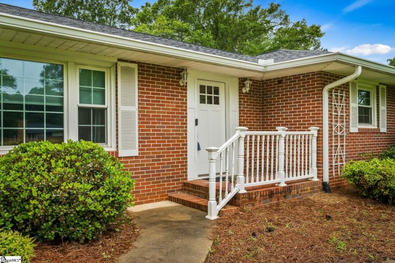 Property image 2 at 2011 College Avenue, Anderson, SC 29621