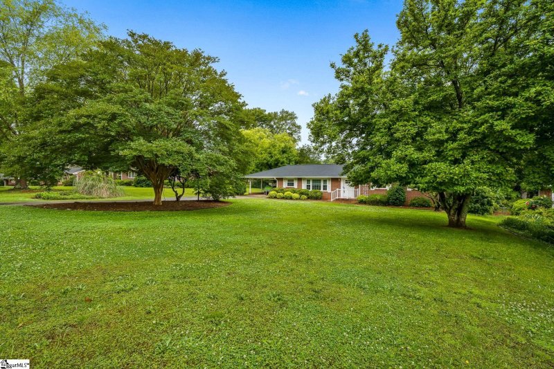 Property image 4 at 2011 College Avenue, Anderson, SC 29621