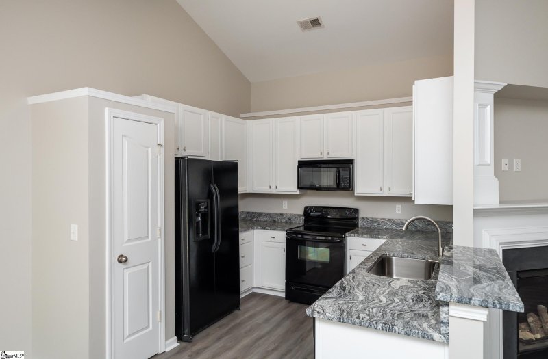 Property image 3 at 116 Tralee Lane, Greer, SC 29650