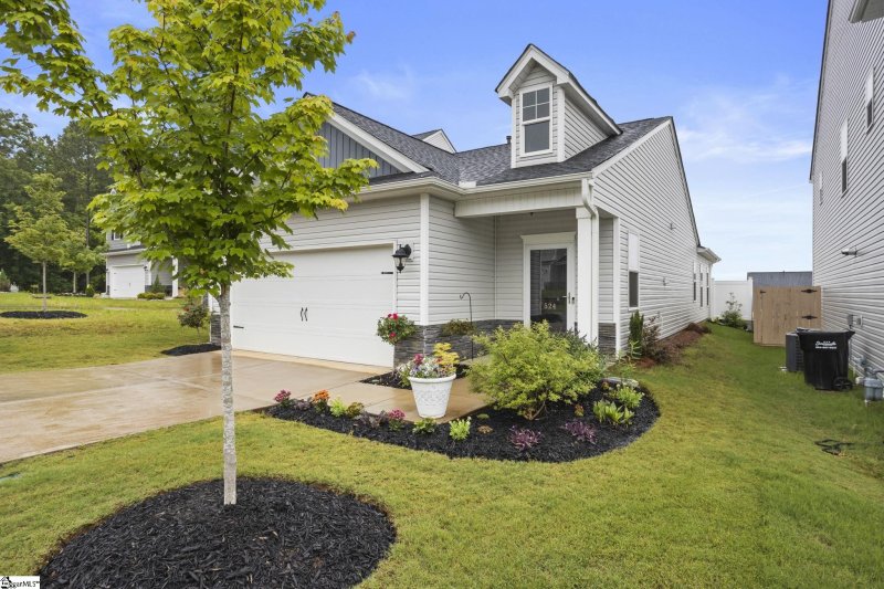 Property image 2 at 524 Baycraft Lane, Simpsonville, SC 29681