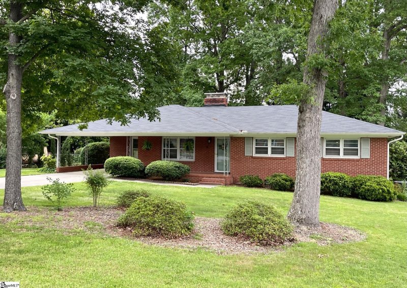 5 Bedford Drive