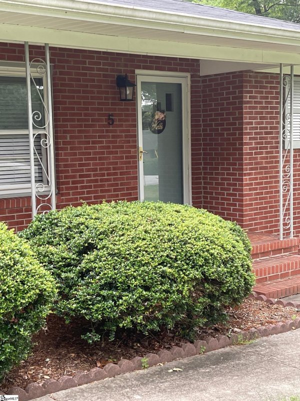 Property image 5 at 5 Bedford Drive, Taylors, SC 29687